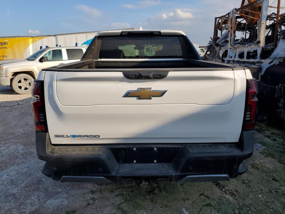 2025 Chevrolet Silverado lt