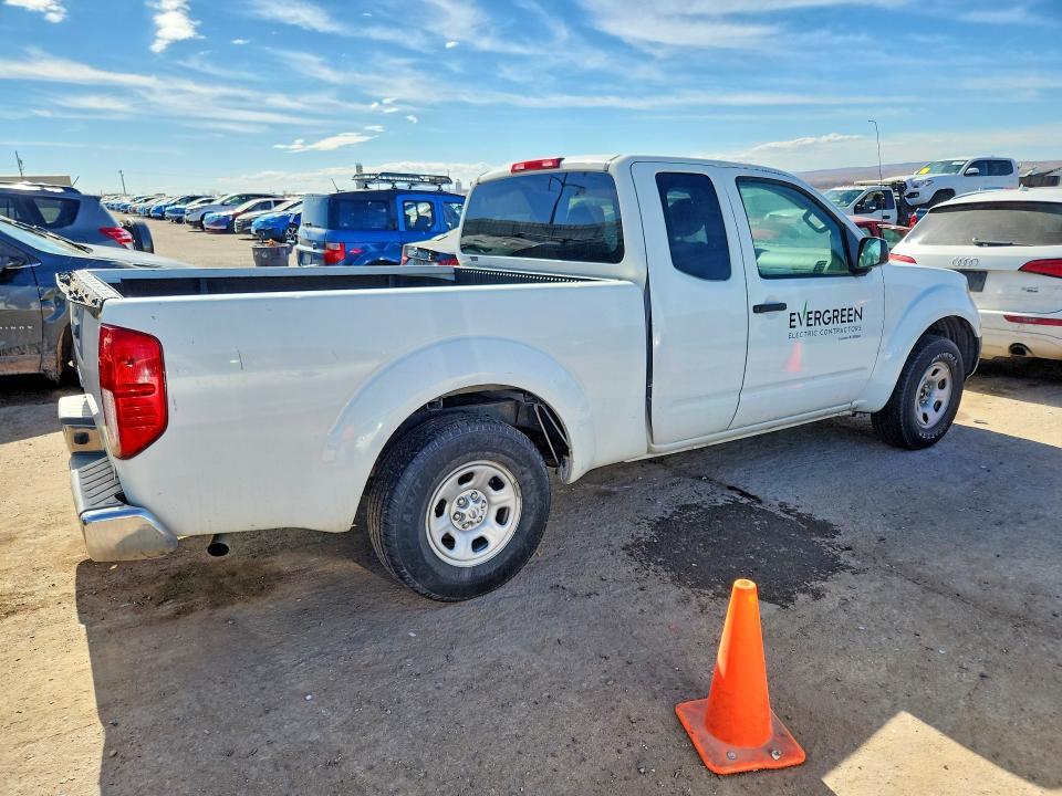 2016 Nissan Frontier s