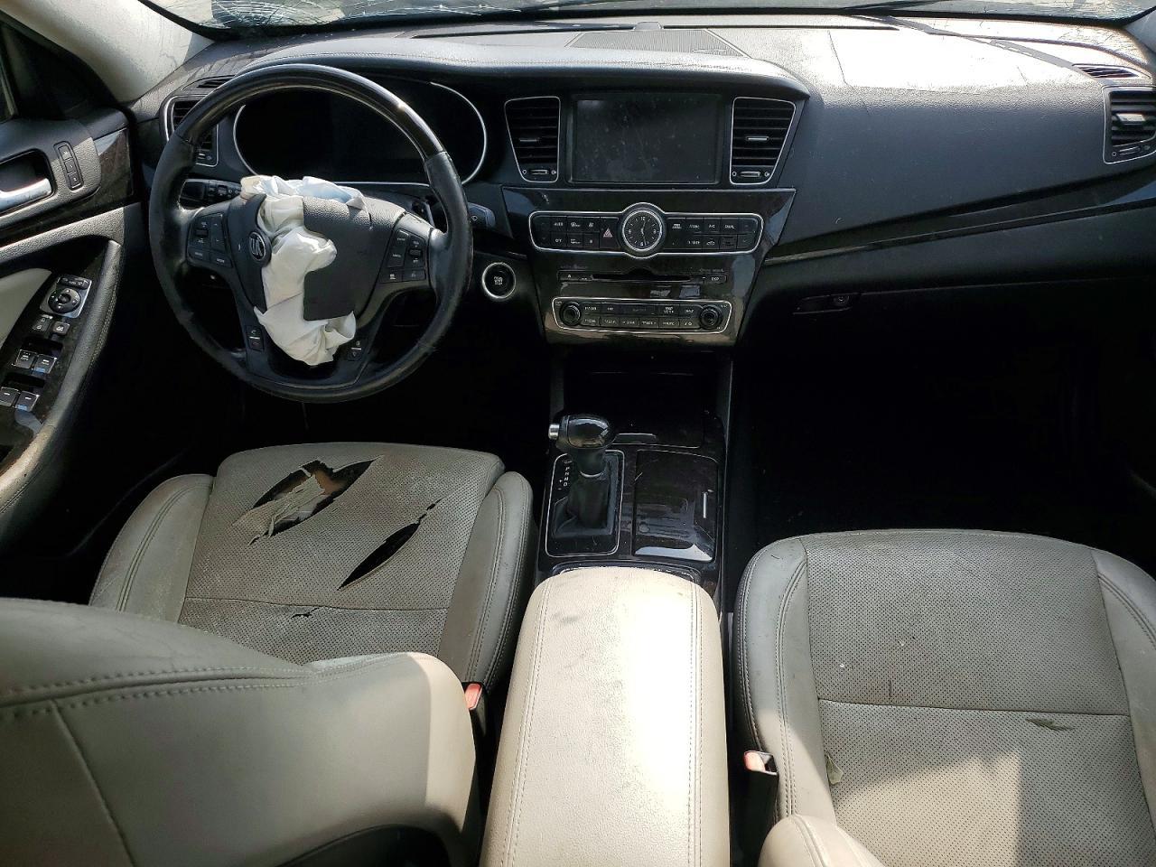 2014 KIA Cadenza Premium