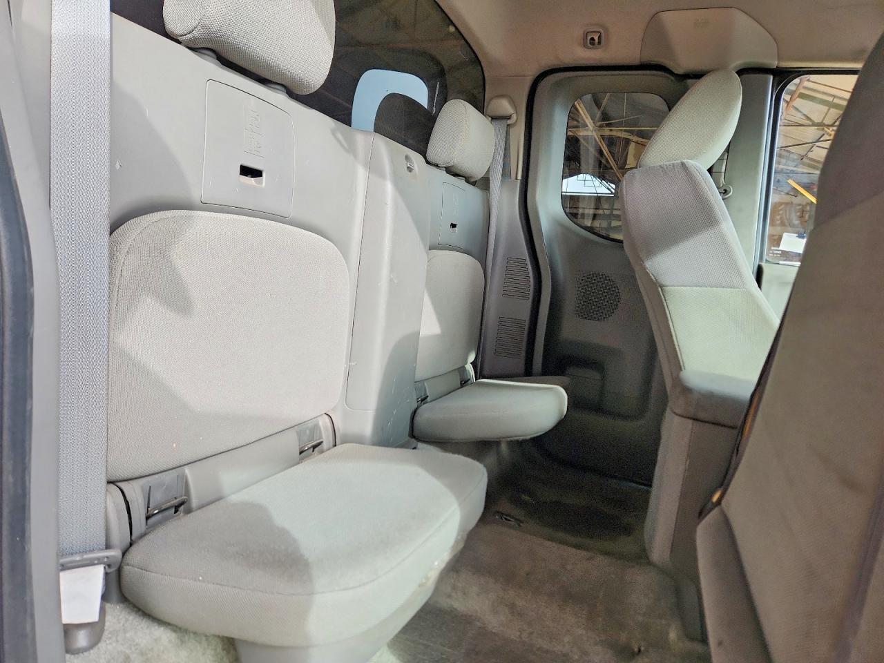 2017 Nissan Frontier s