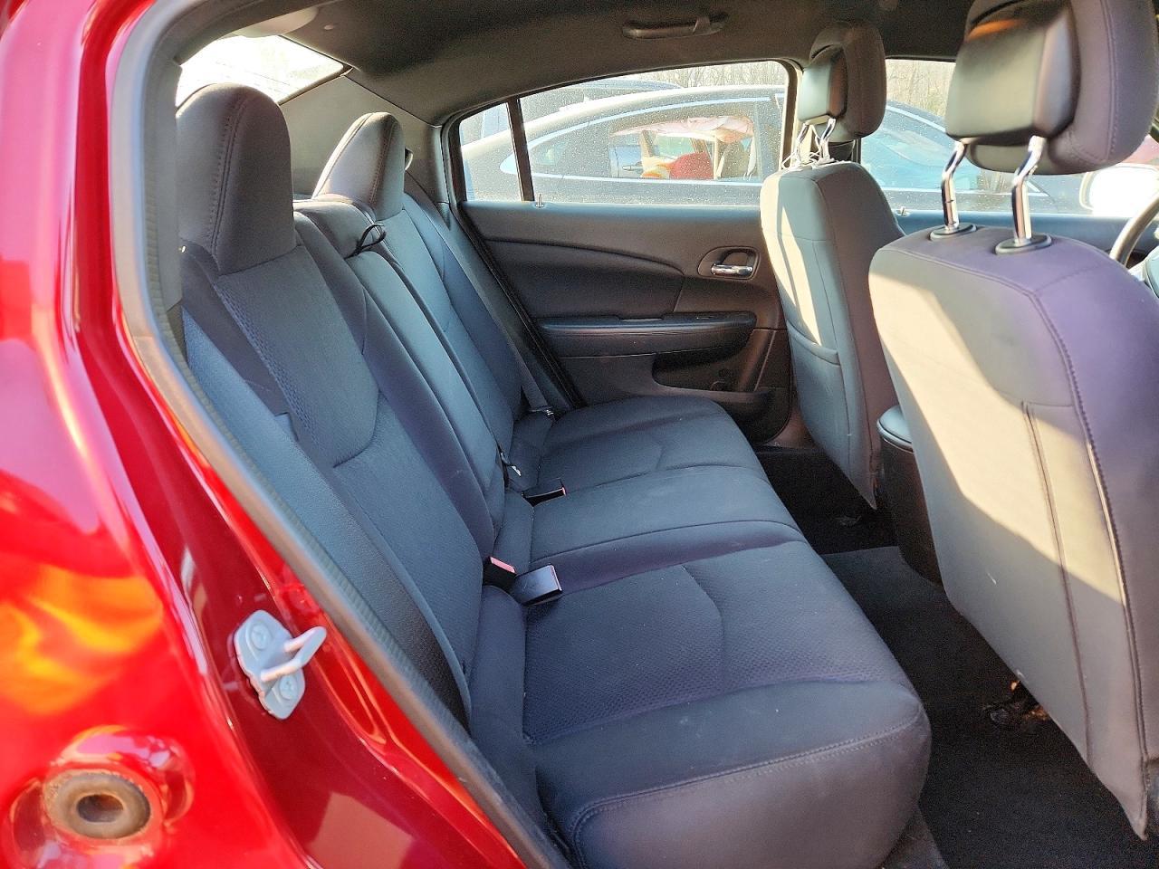 2014 Chrysler 200 lx
