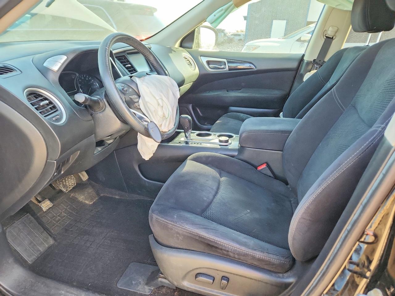2013 Nissan Pathfinder s