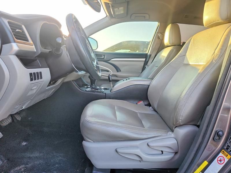 2016 Toyota Highlander le