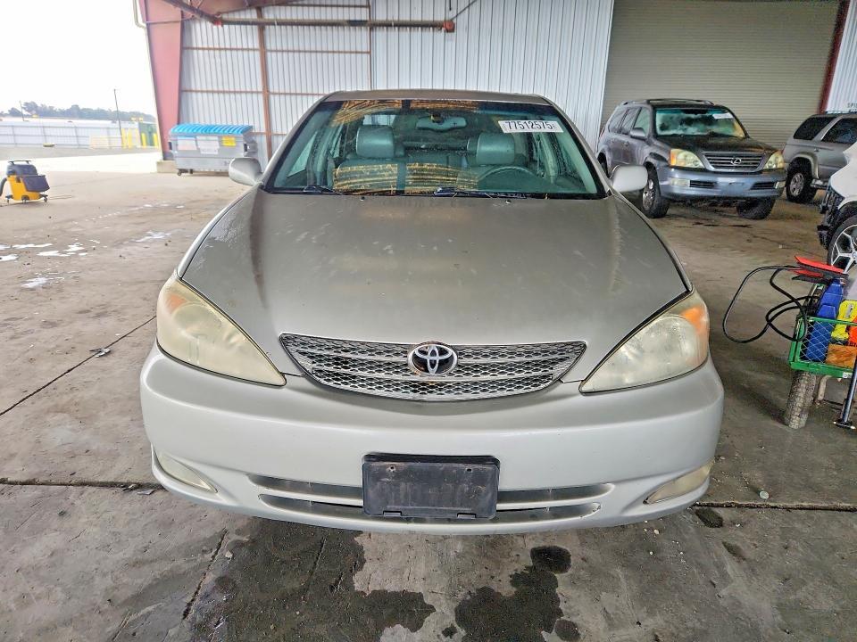 2003 Toyota Camry le