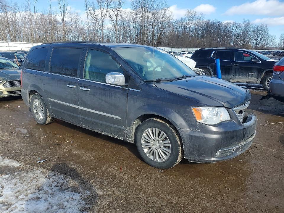 2016 Chrysler Town & Country Touring l