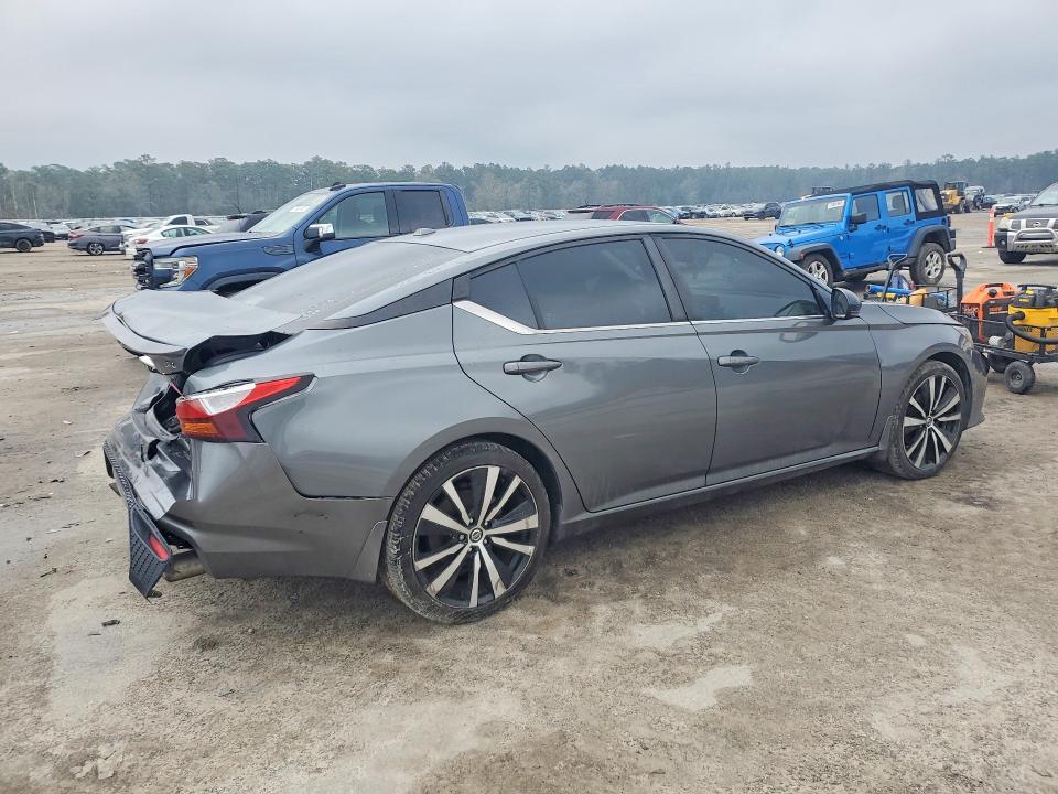 2019 Nissan Altima sr