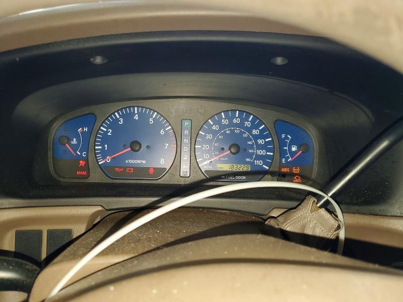 2001 Toyota Sienna le