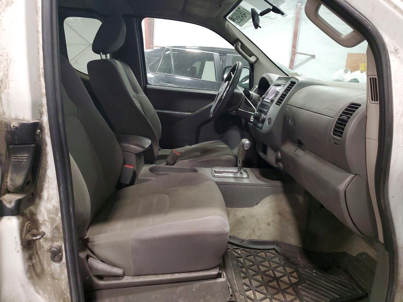 2017 Nissan Frontier s