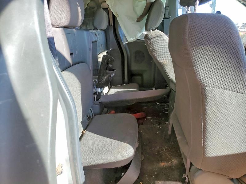 2016 Nissan Frontier S