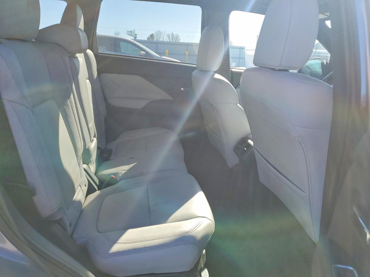 2022 Mitsubishi Outlander sel
