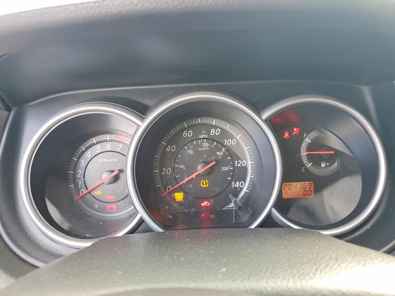 2010 Nissan Versa s