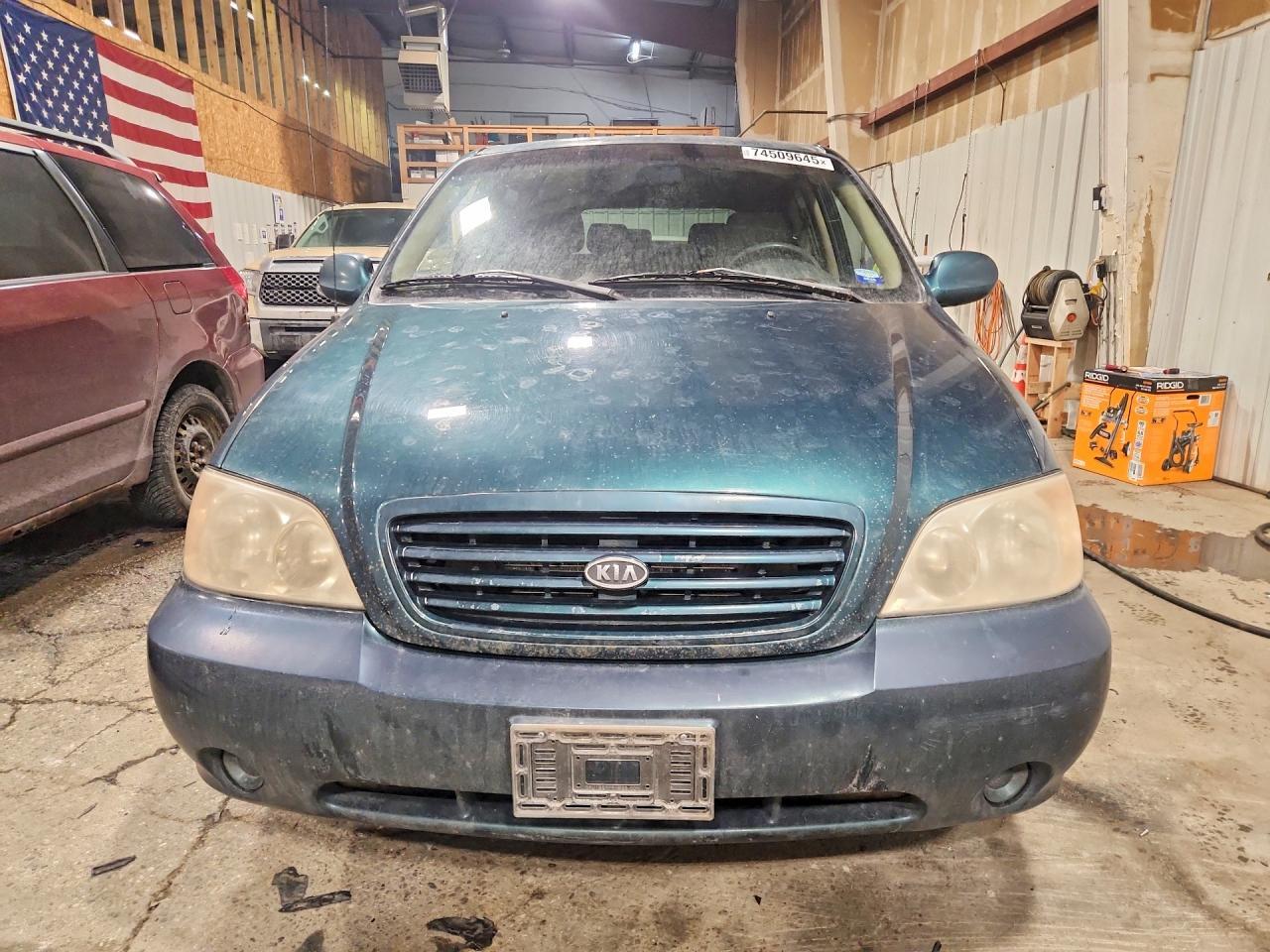 2003 KIA Sedona ex