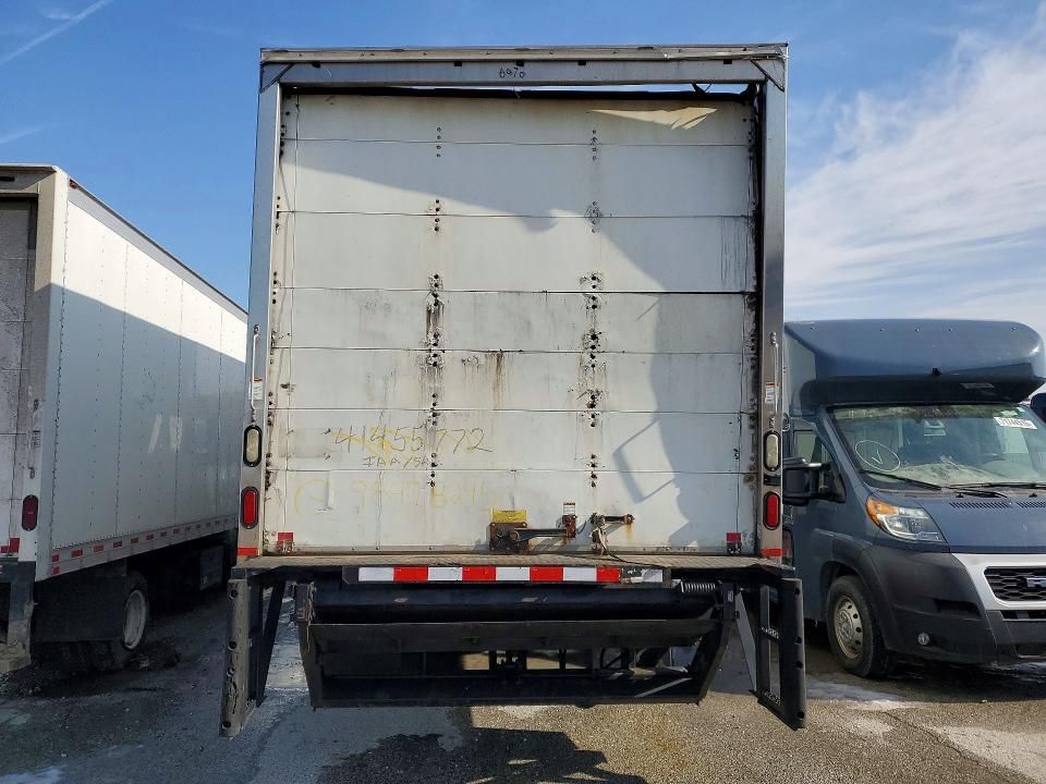 2011 International 4300 box Truck