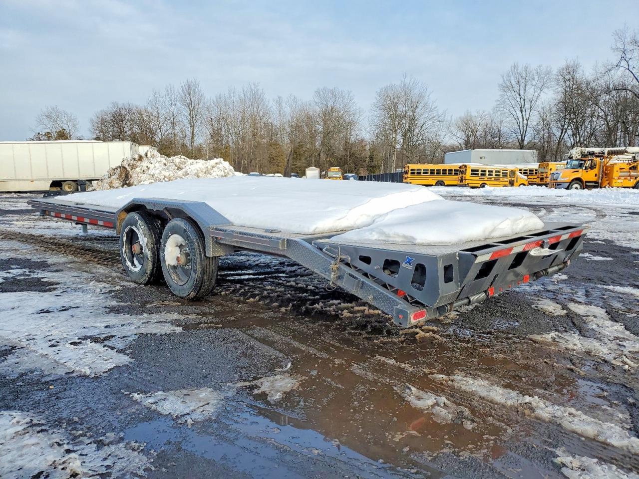 2025 Diamond C Trailer-Equipment Trailer