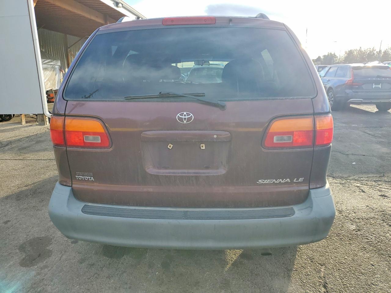 2000 Toyota Sienna le