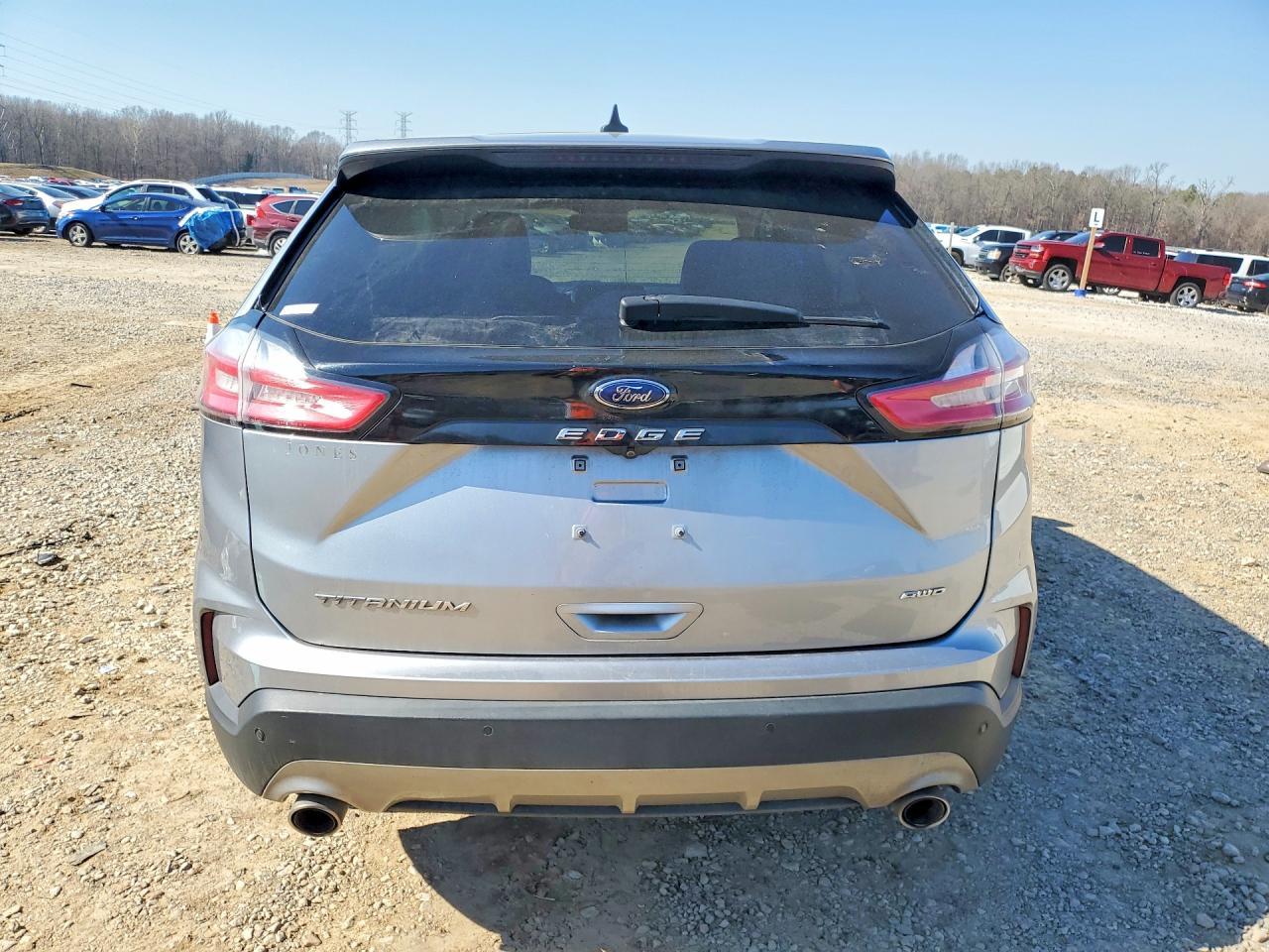 2022 Ford Edge Titanium