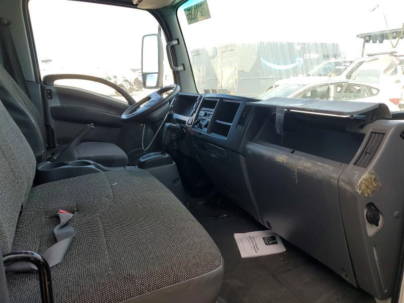 2013 Isuzu Npr hd