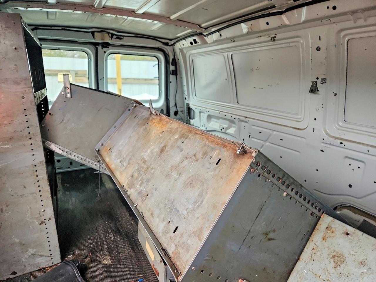 2013 Ford Econoline E250 van