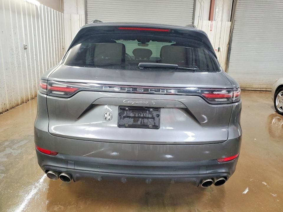 2020 Porsche Cayenne s