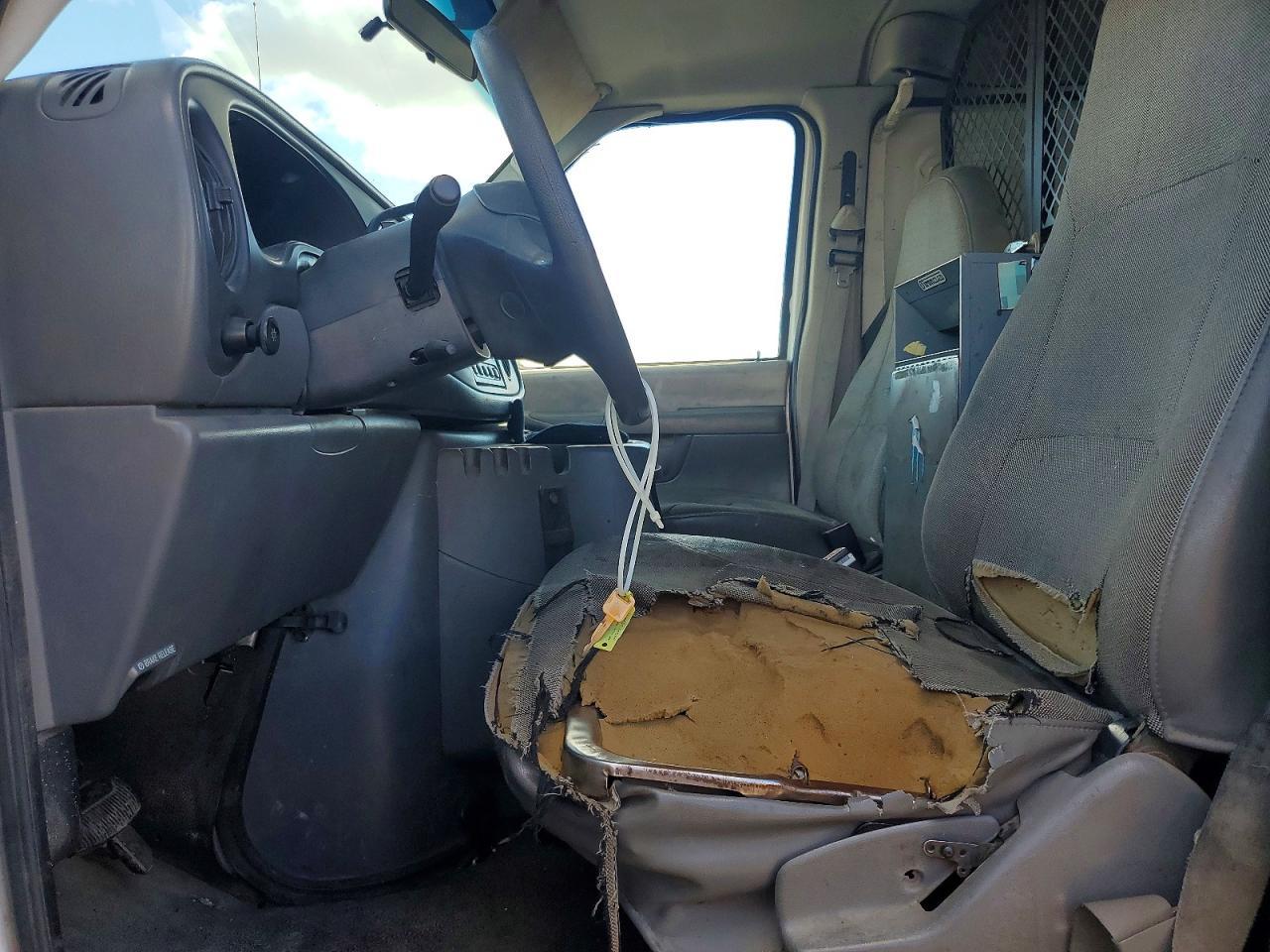 2003 Ford E250 Utility / Service Van