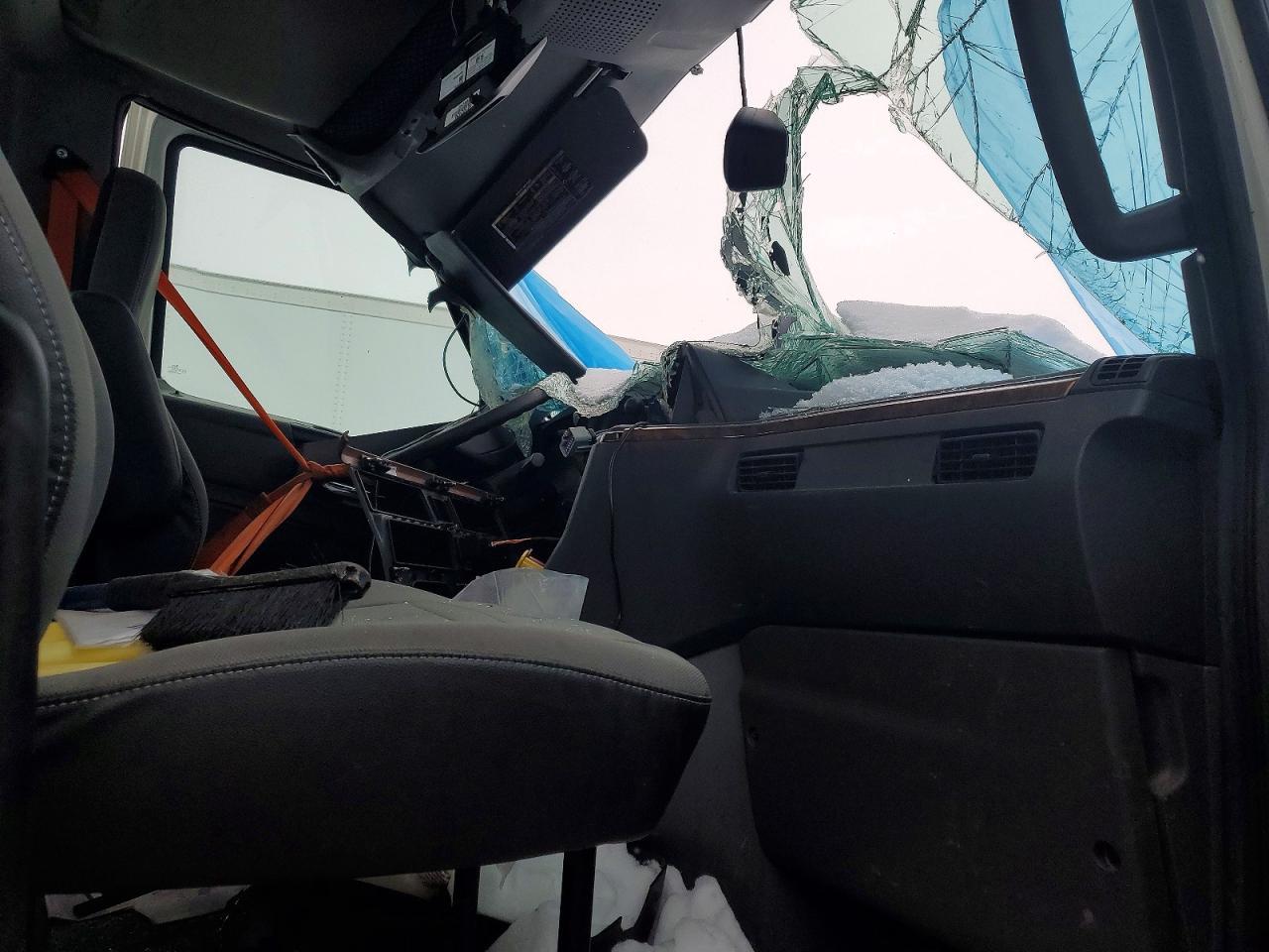 2022 International RH613 Semi Truck