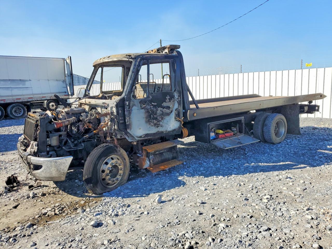 2011 International MA025 Rollback Truck