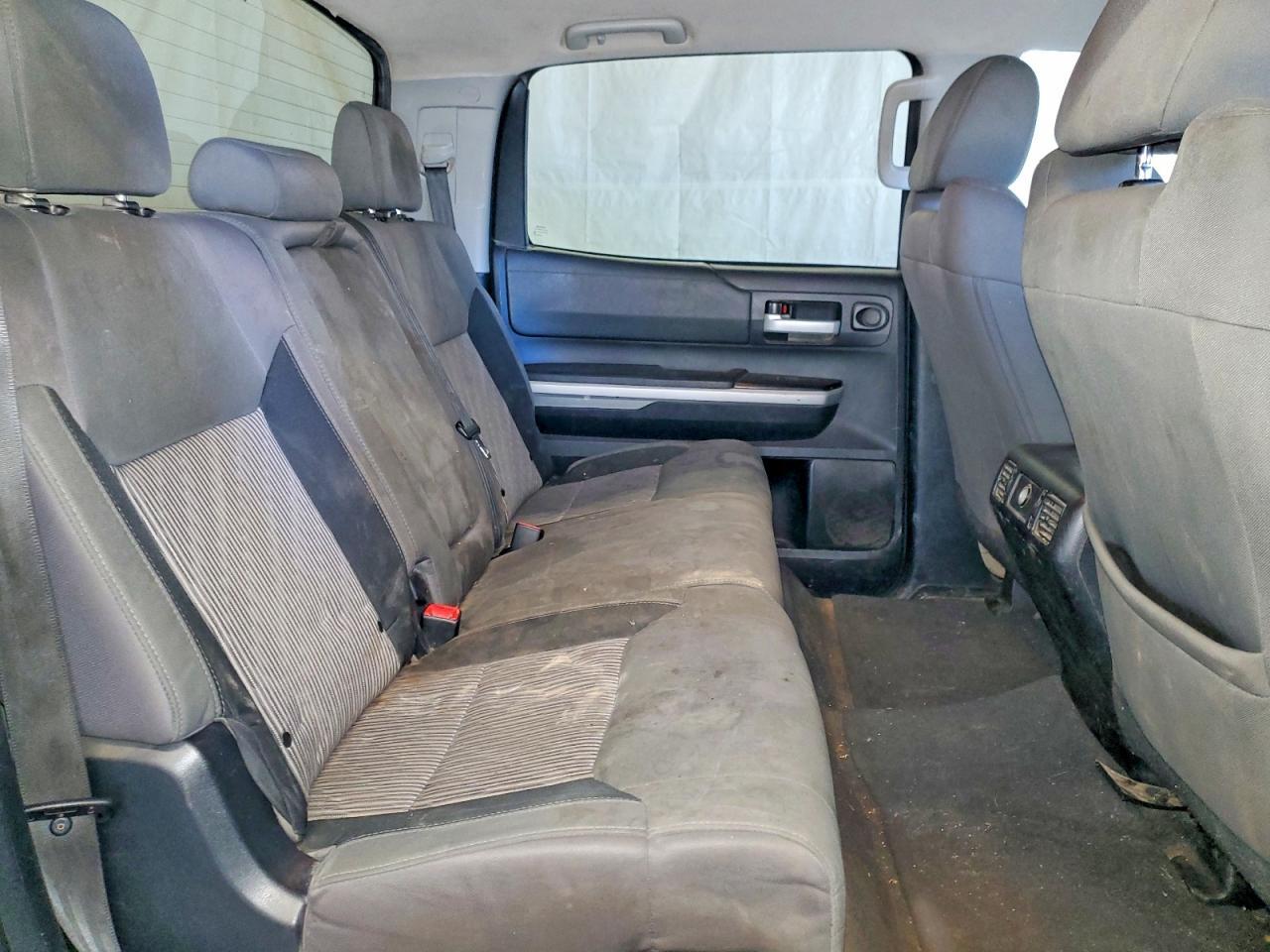 2015 Toyota Tundra SR5