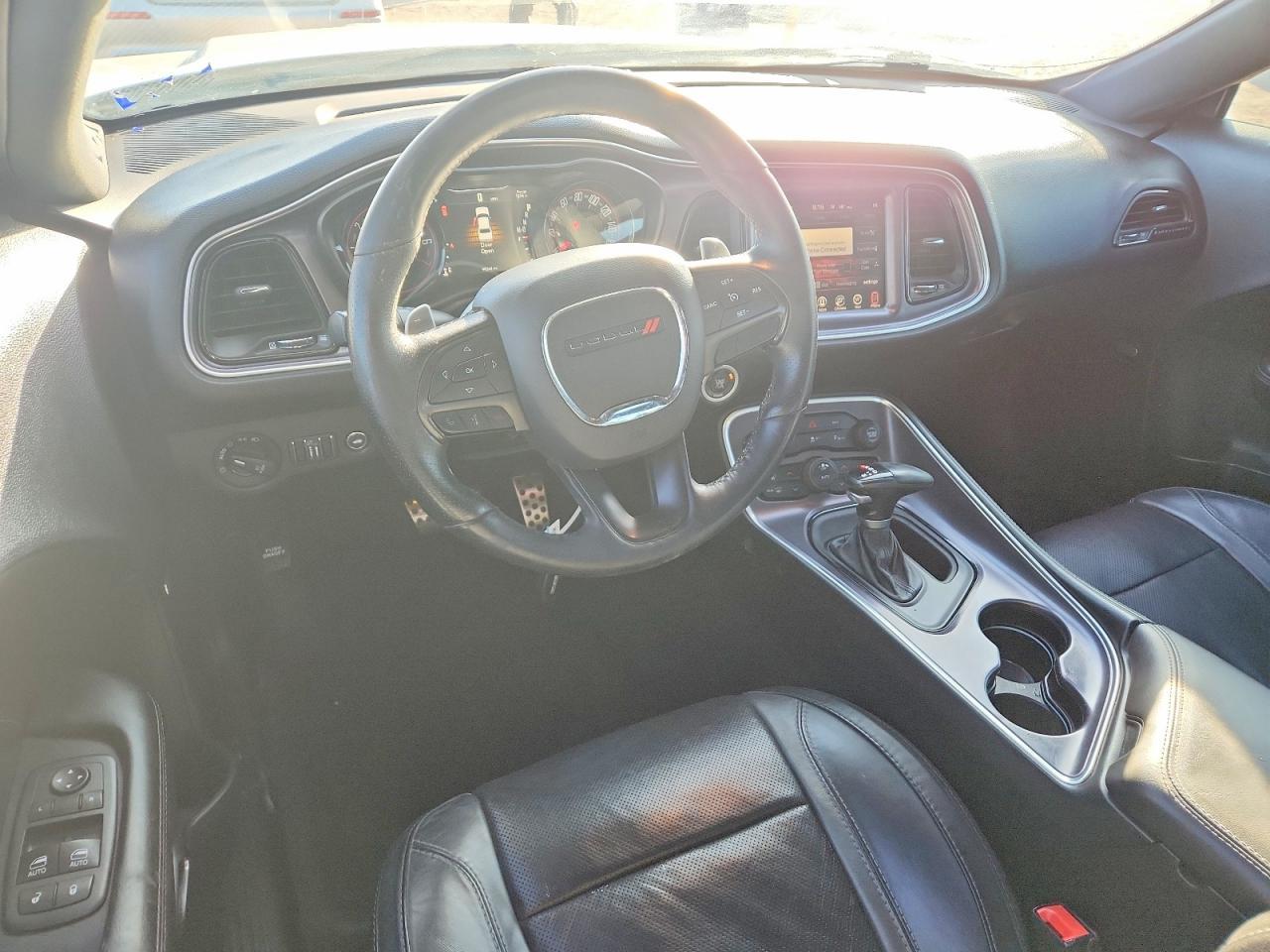 2016 Dodge Challenger sxt