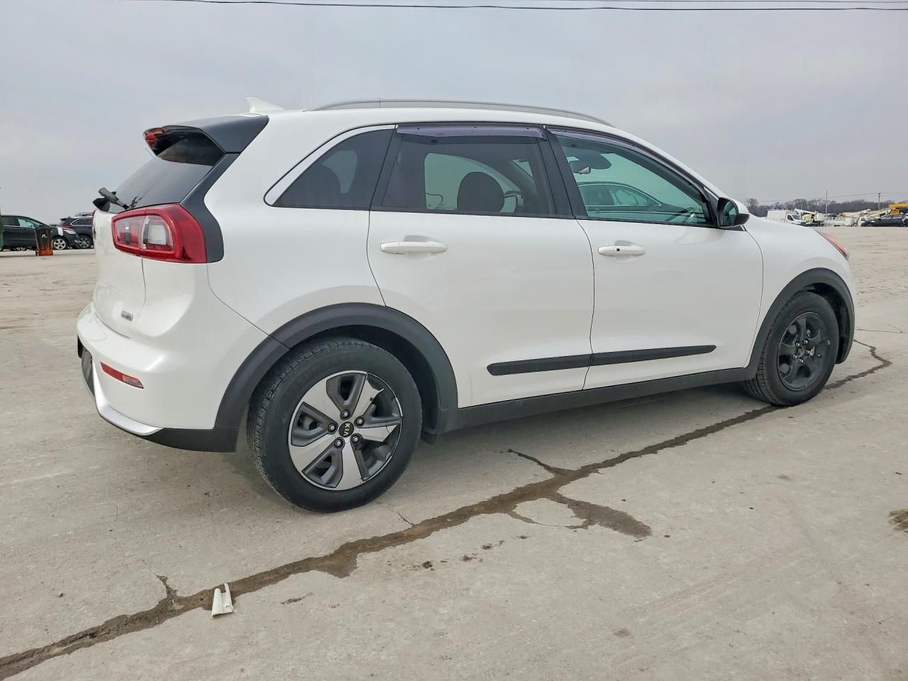 2017 KIA Niro fe