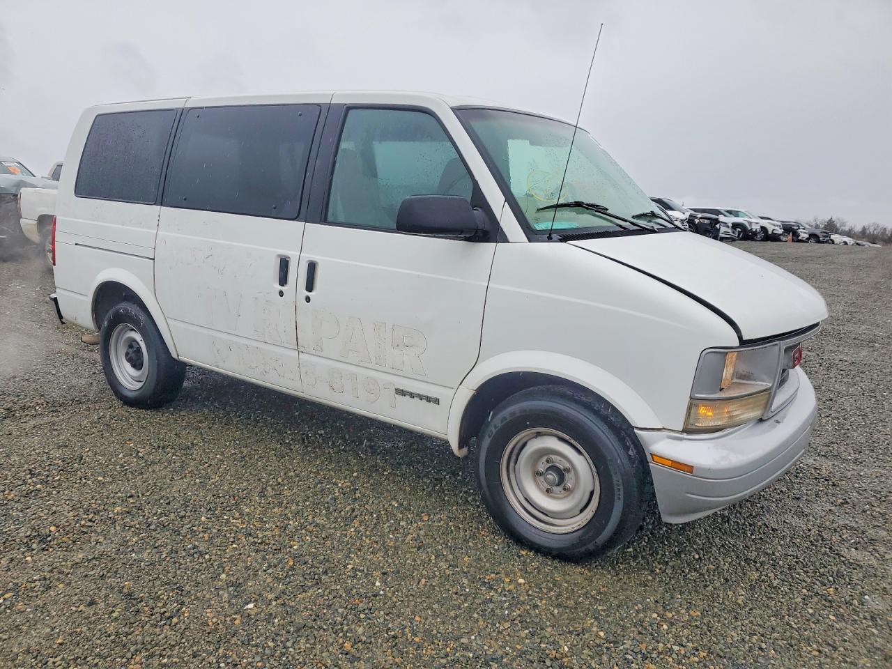 2000 GMC Safari XT