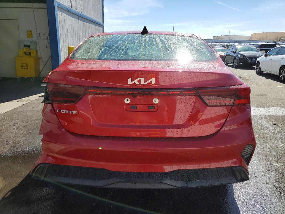 2023 KIA Forte lxs