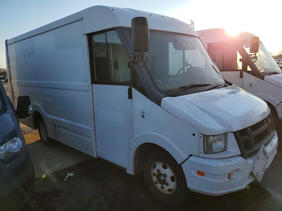 2012 Isuzu NPR-HD Delivery Truck