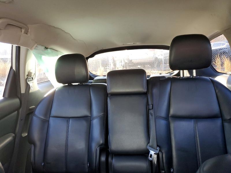 2016 Nissan Pathfinder sl