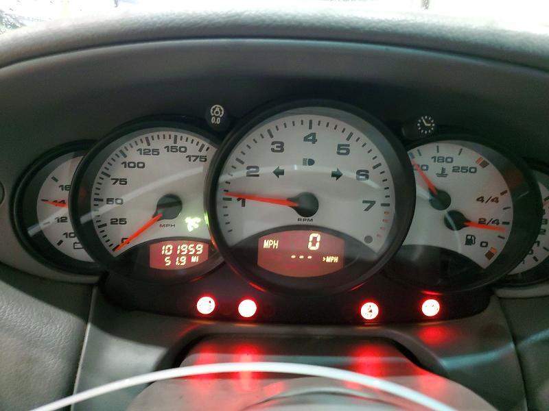 2000 Porsche 911 Carrera 2