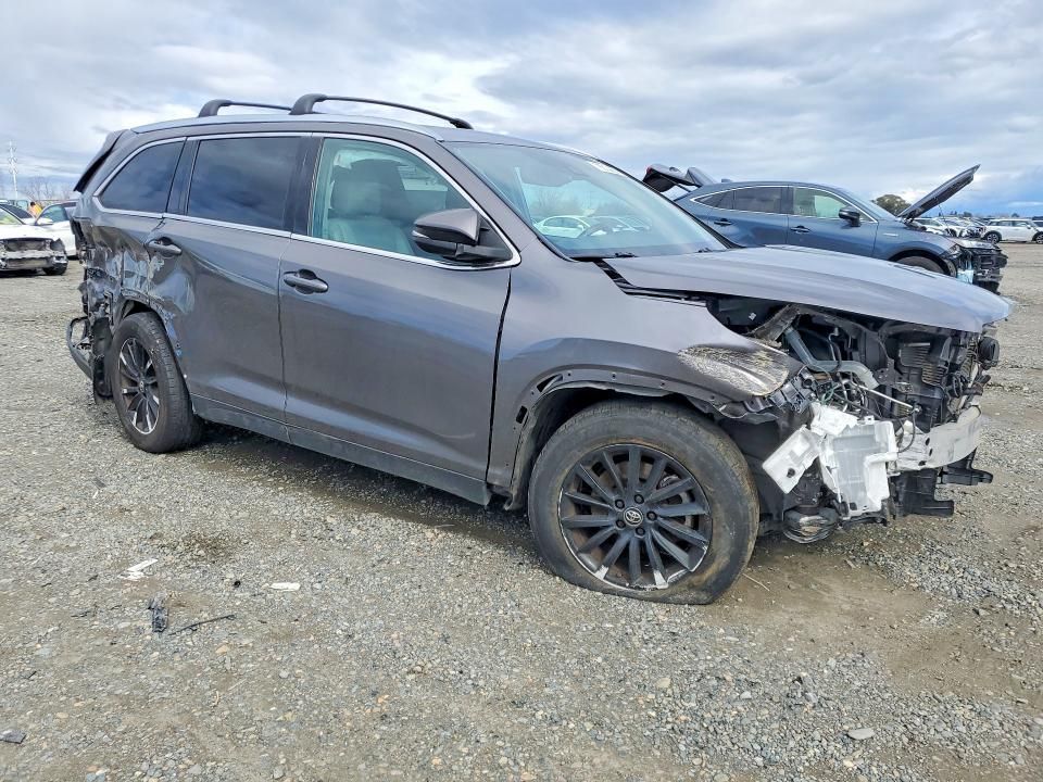 2019 Toyota Highlander se