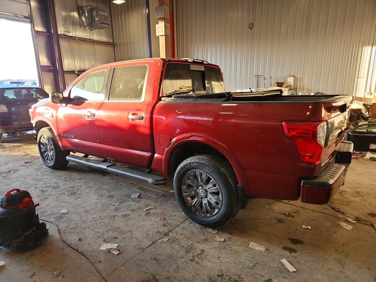 2017 Nissan Titan sv