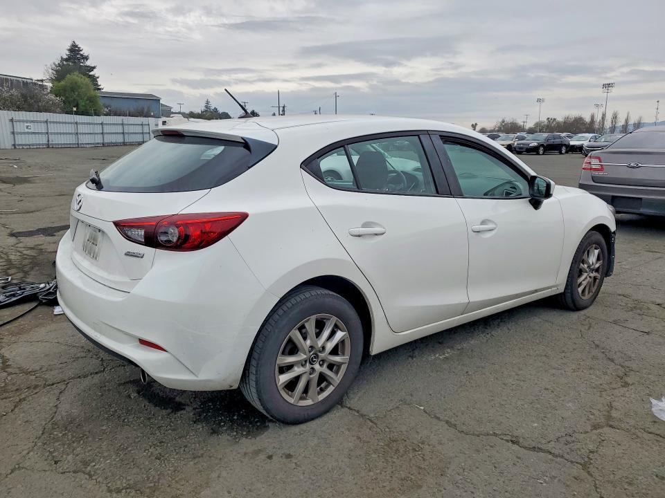 2017 Mazda 3 Sport