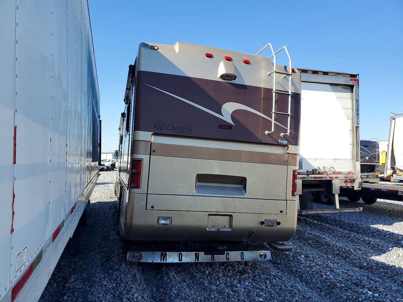 2001 Roadmaster Rail Executive Signature