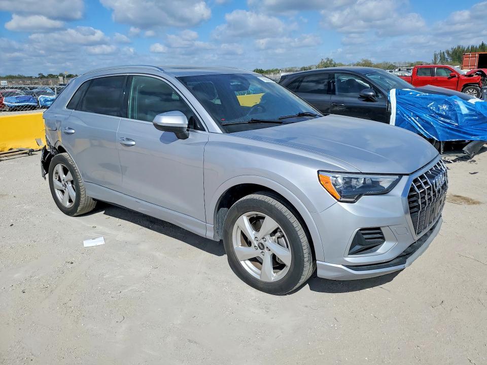 2021 Audi Q3 Premium 40