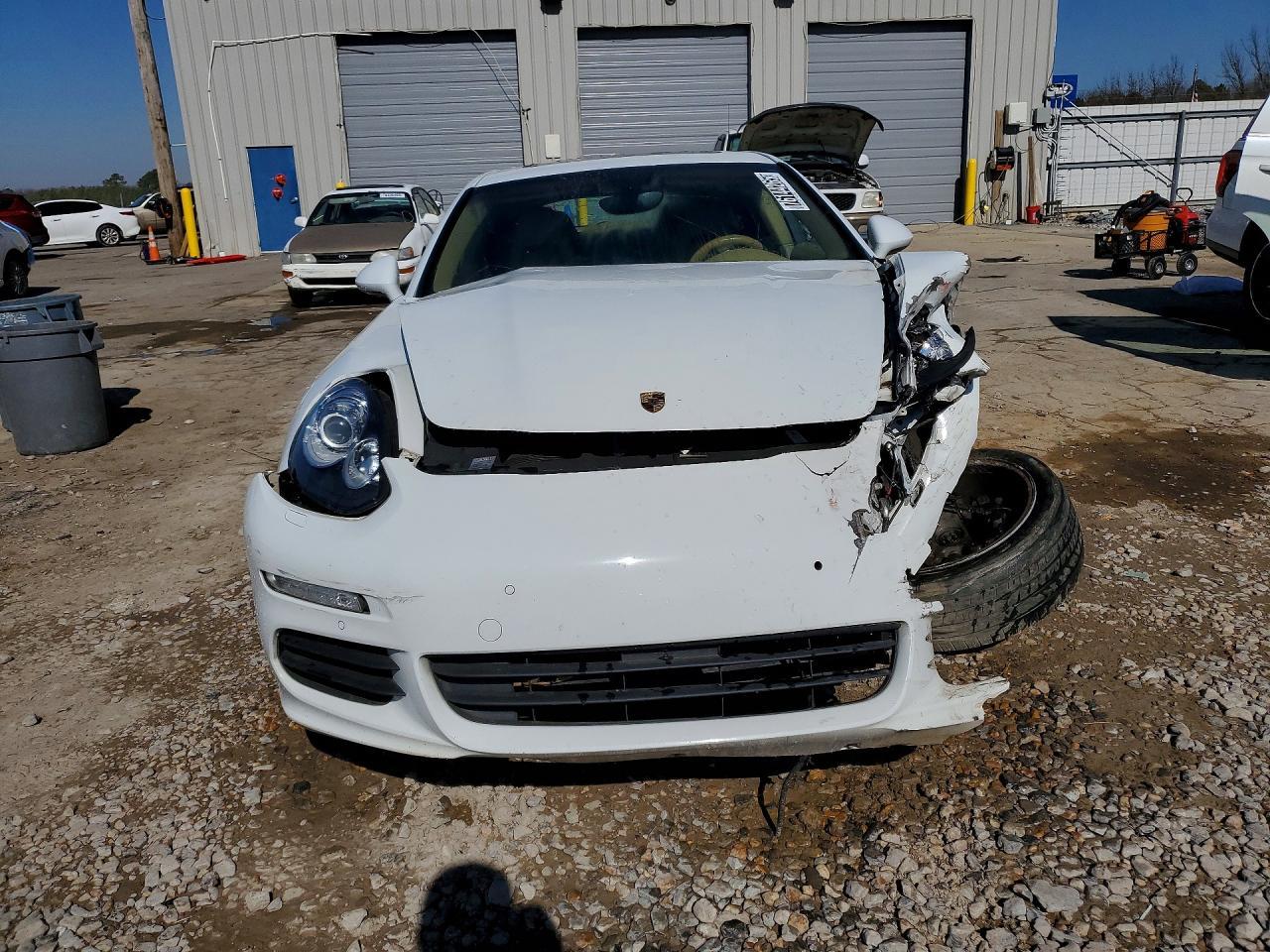 2016 Porsche Panamera 2