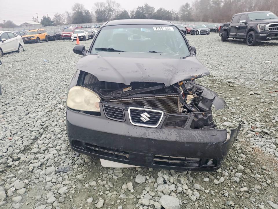 2005 Suzuki Forenza s