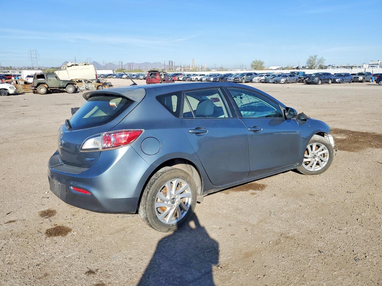 2013 Mazda 3 I