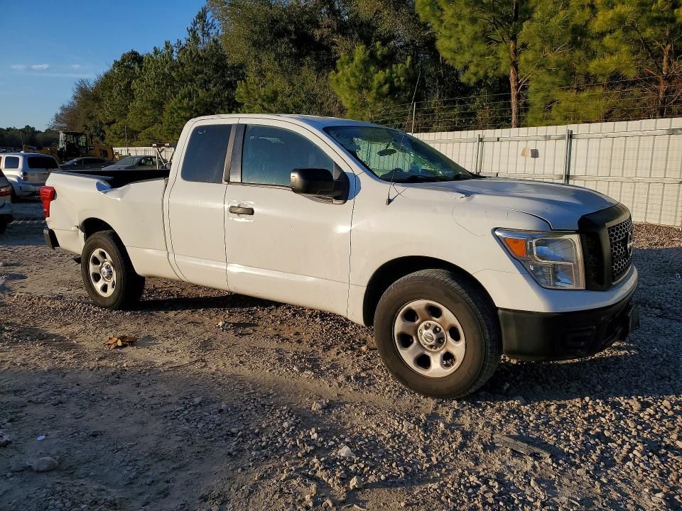 2018 Nissan Titan s