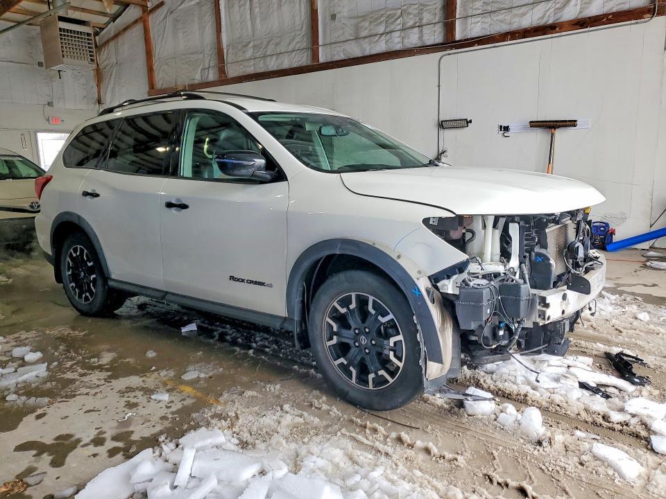 2019 Nissan Pathfinder s