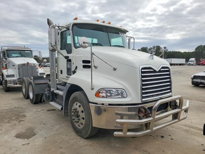 2017 Mack Cxu613 Semi Truck