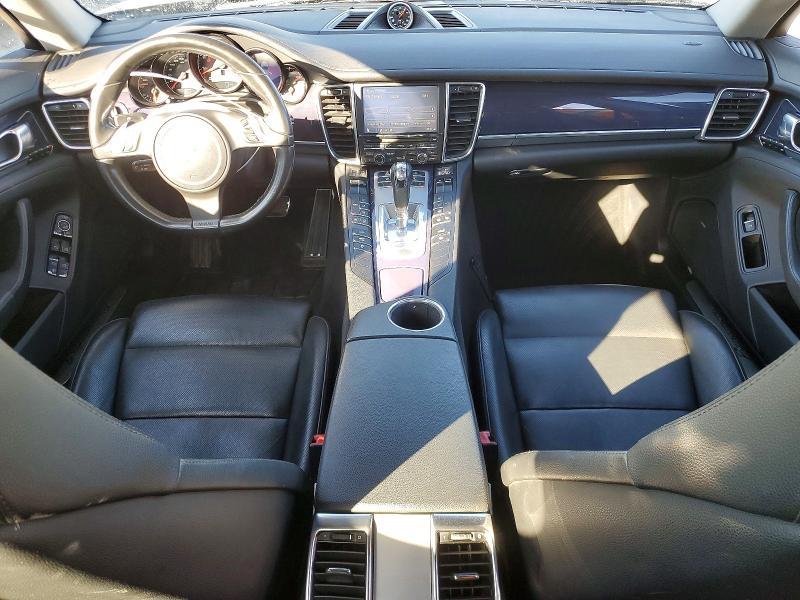 2011 Porsche Panamera 2
