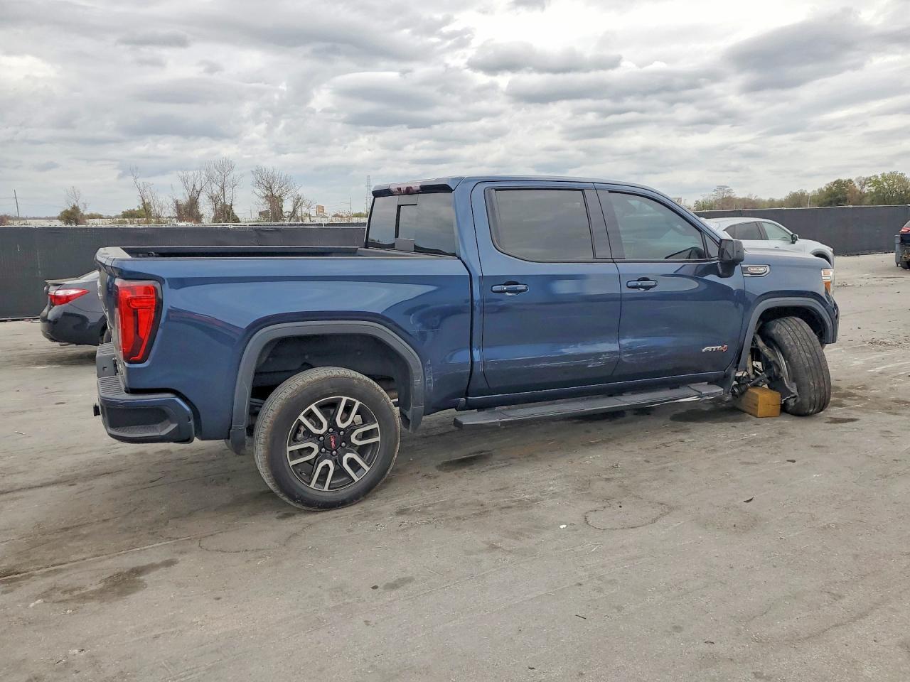 2020 GMC Sierra K1500 AT4