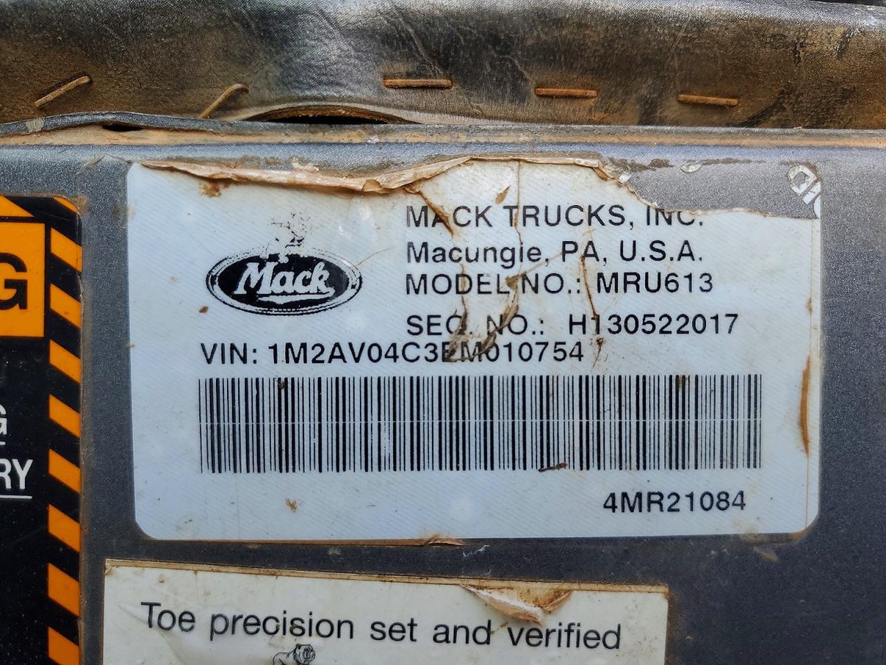 2014 Mack 600 MRU600