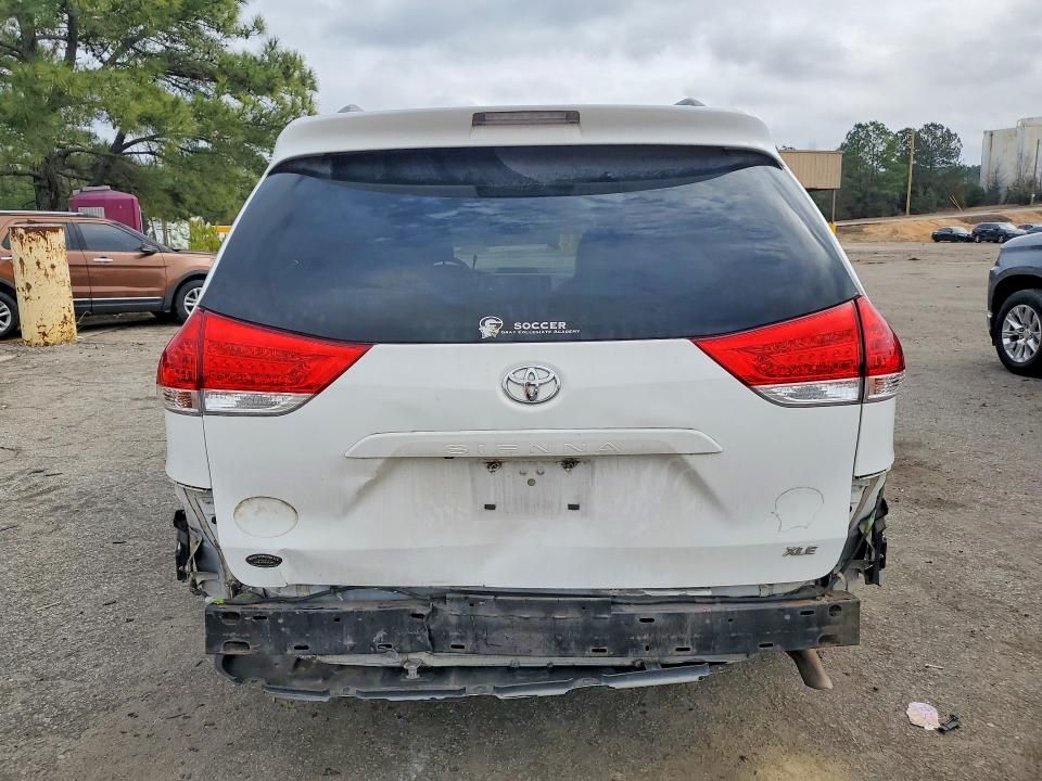2014 Toyota Sienna xle
