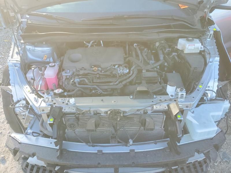 2025 Toyota Sienna xle 8-passenger